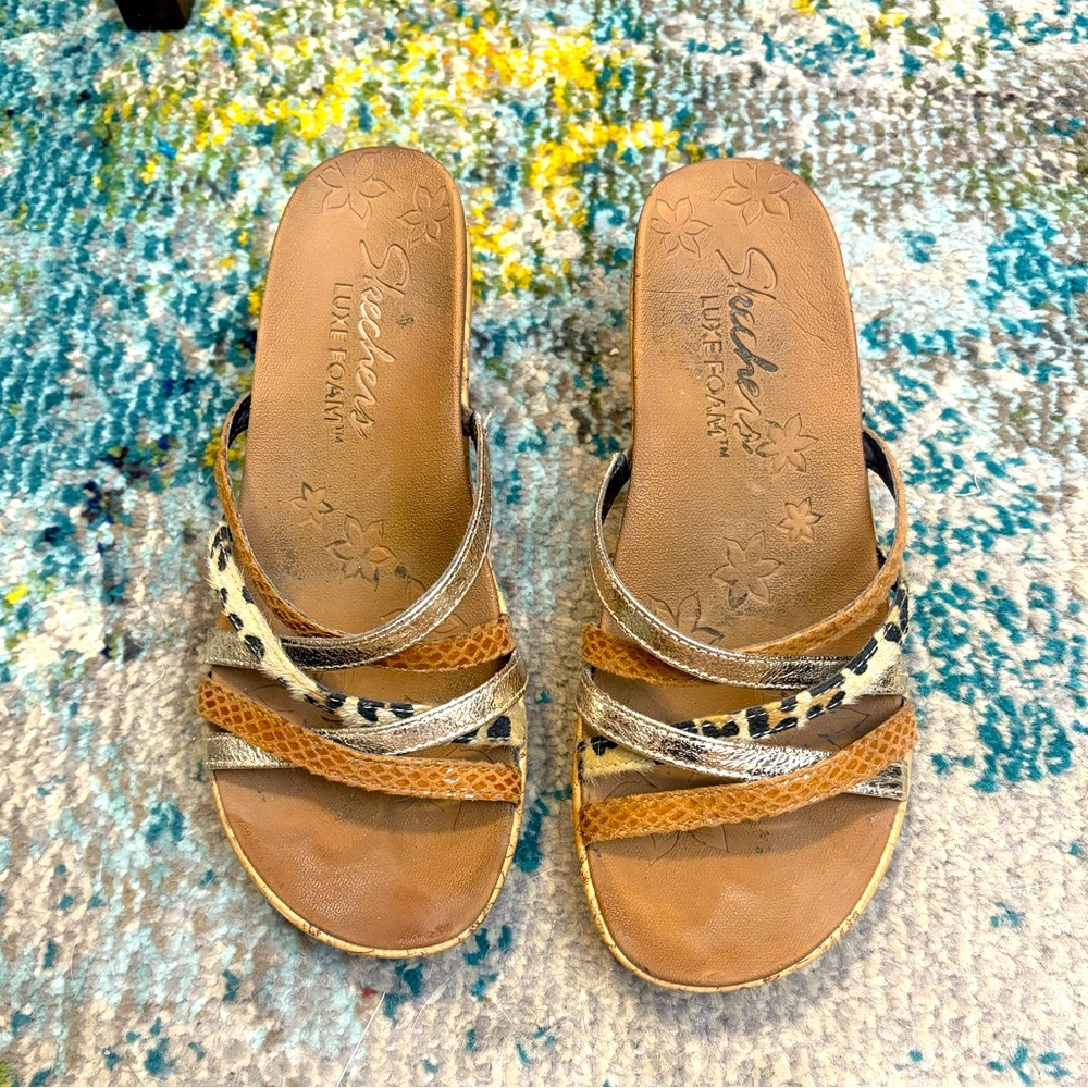 Sketchers Beverlee Slip-On Sandals in Brown/Taupe/Tigerprint/Gold/Silver!